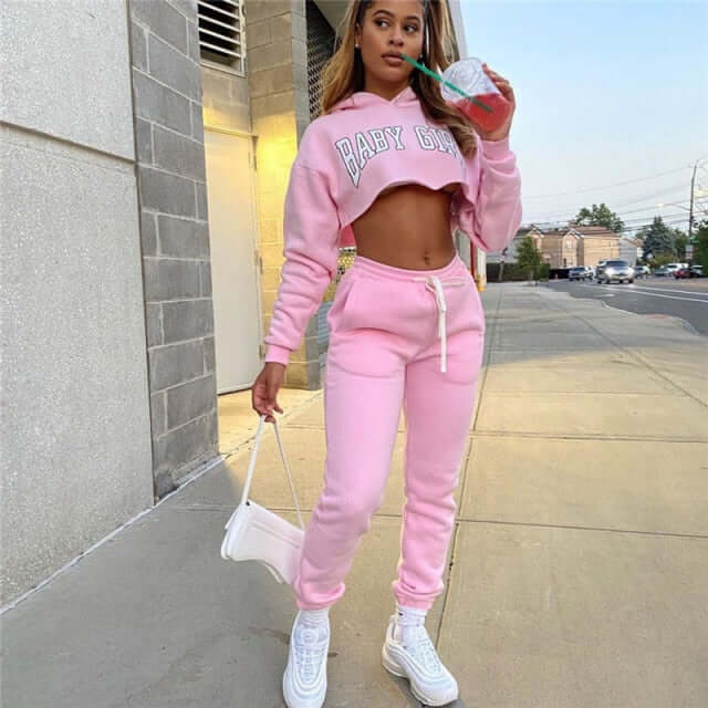 Outfit Girl In Crop Top And Sweatpants Sweatpants Summer Jogging